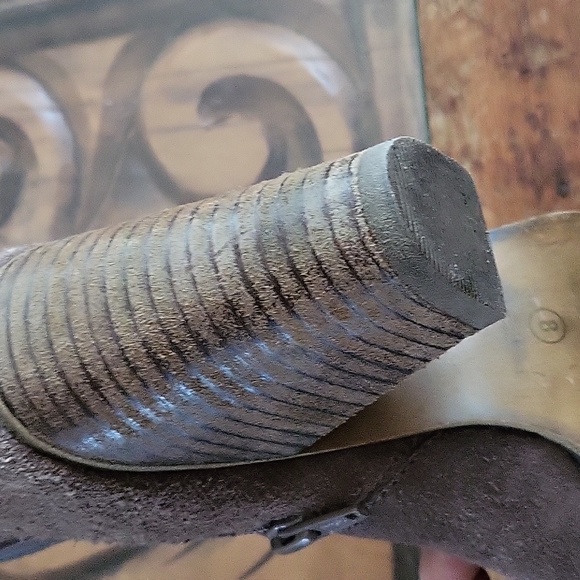 Steve Madden PLOVER Taupe Suede Leather Zippered heeles booties 8 - Picture 10 of 12